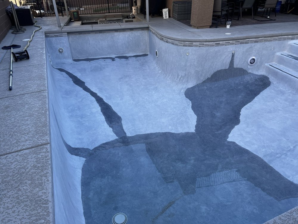 Pool tile cleaning and calcium removal